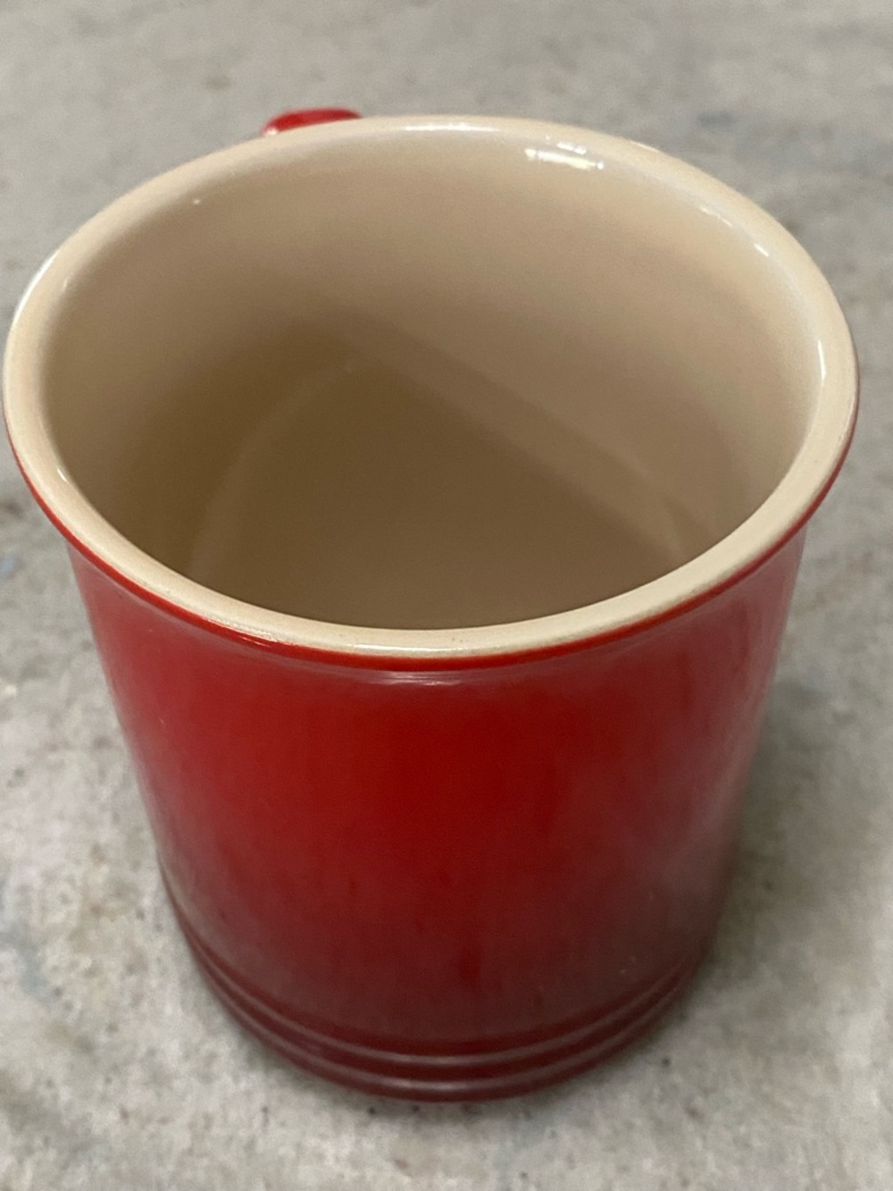 Le Creuset Cherry Red Mug - Picture 5 of 8